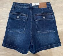 Load image into Gallery viewer, JUDY BLUE HW BACK BUTTON POCKET SHORT
