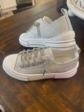 Load image into Gallery viewer, VERY G AMAN SLIVER GLITTER RHINESTONE TENNIS SHOES
