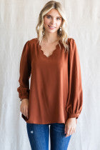 RUST TOP WITH SCALLOPED NECK