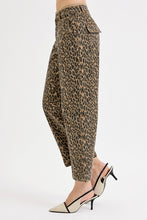 Load image into Gallery viewer, RISEN LEPOARD MID RISE CROP RELAXED PANT
