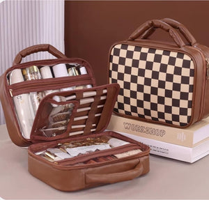 CHECKERED TOILETRY BAG