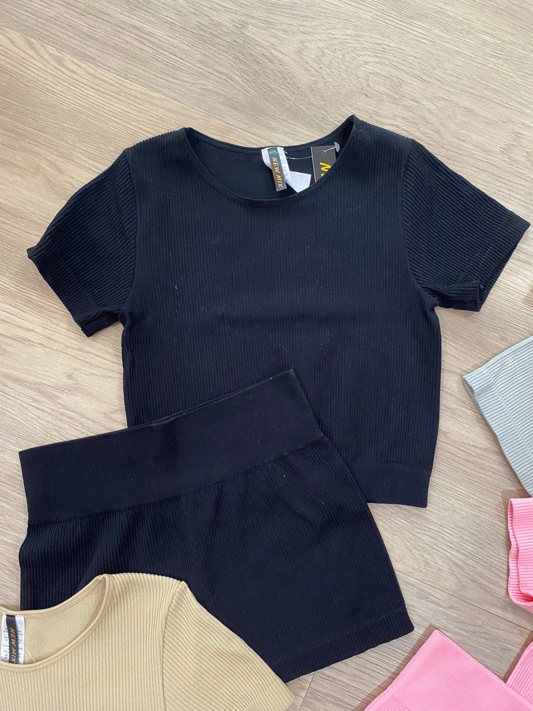 RIBBED SHORT-SLEEVE SET