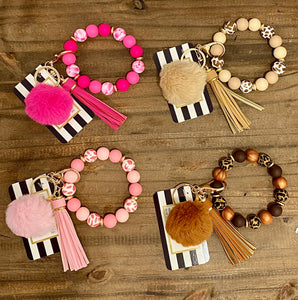 BEADED WRISTLET