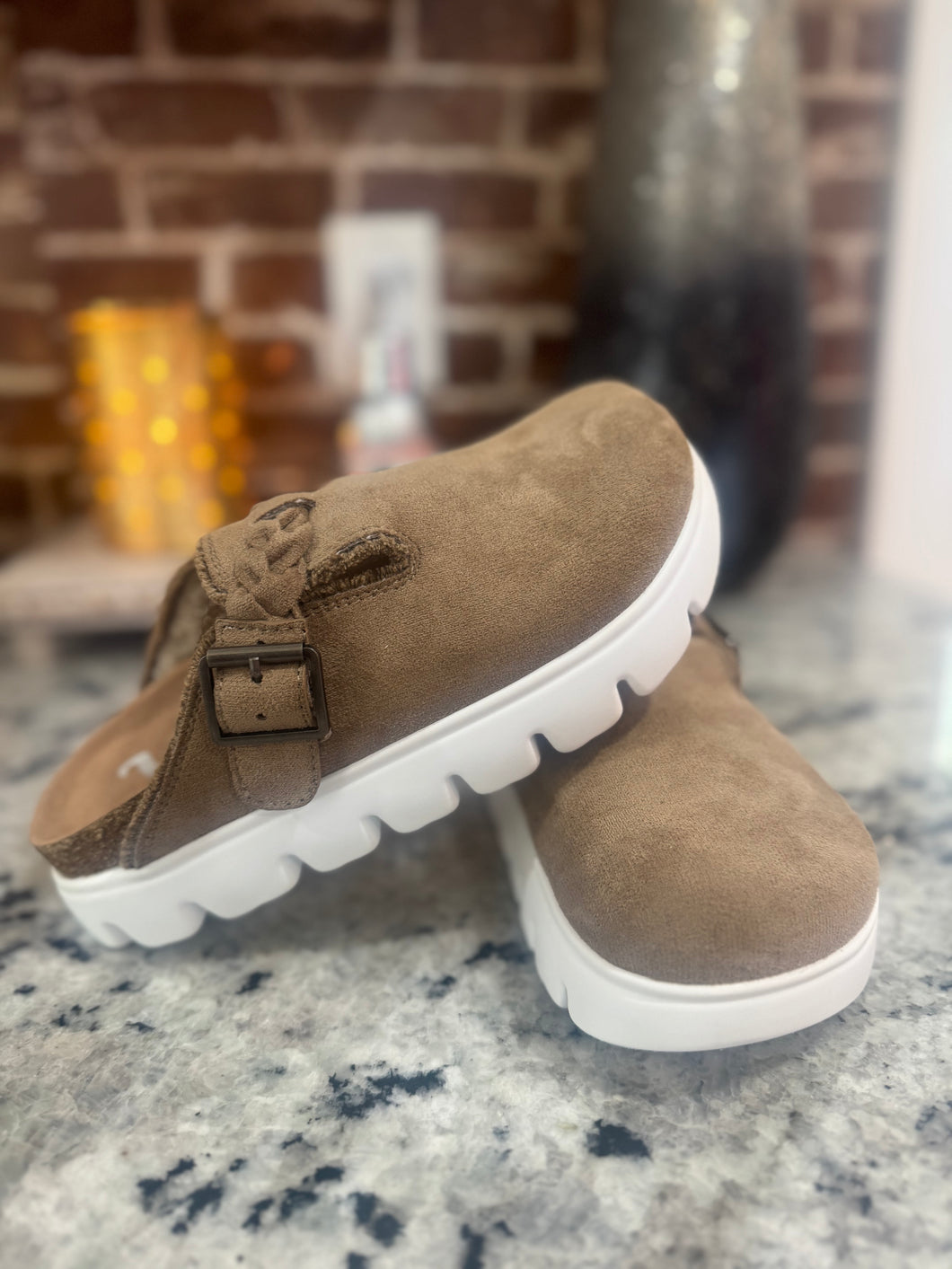 VERY G CALI TAUPE CLOGS