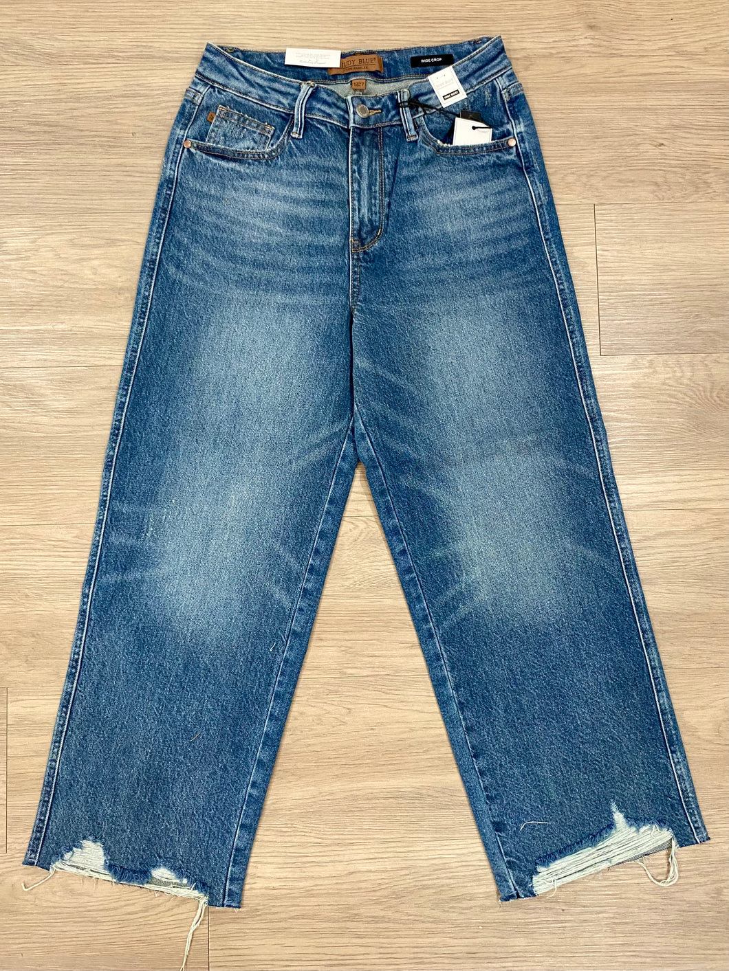 JUDY BLUE RIGID FRONT - STRETCH BACK WIDE CROP JEAN