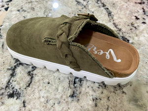 VERY G CALI OLIVE CLOG