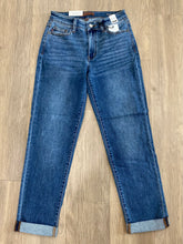 Load image into Gallery viewer, JUDY BLUE MID RISE BOYFRIEND CLASSIC CUFFED
