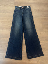 Load image into Gallery viewer, JUDY BLUE HW RETRO WIDE TC FRONT WELT POCKETS
