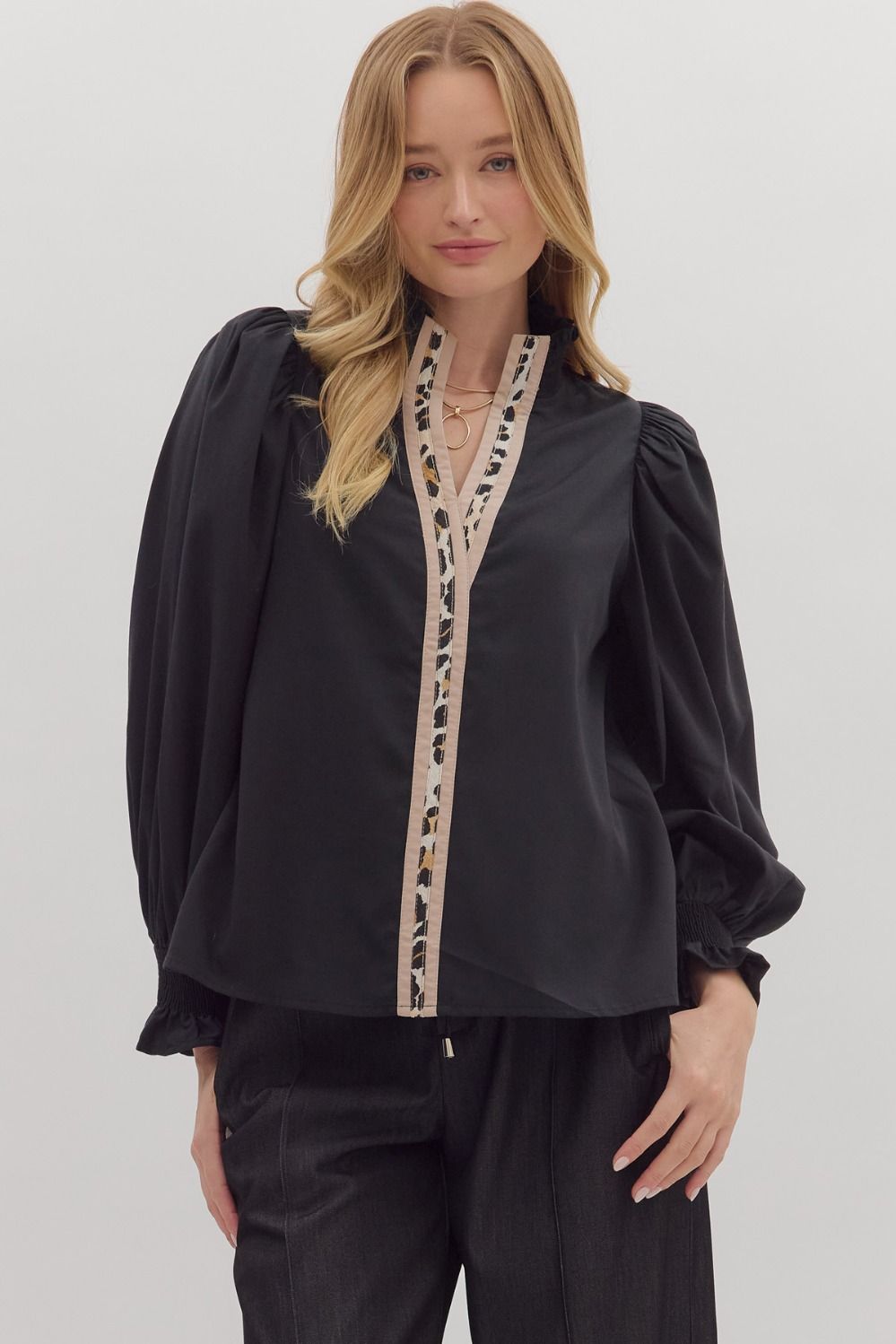 SOLID LONG SLEEVE WITH ANIMAL PRINTED CONTRAST